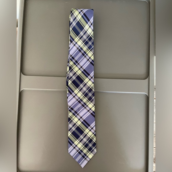 Chaps Men’s Green and blue plaid check tie. 58 inch long. Gently used - Picture 2 of 3